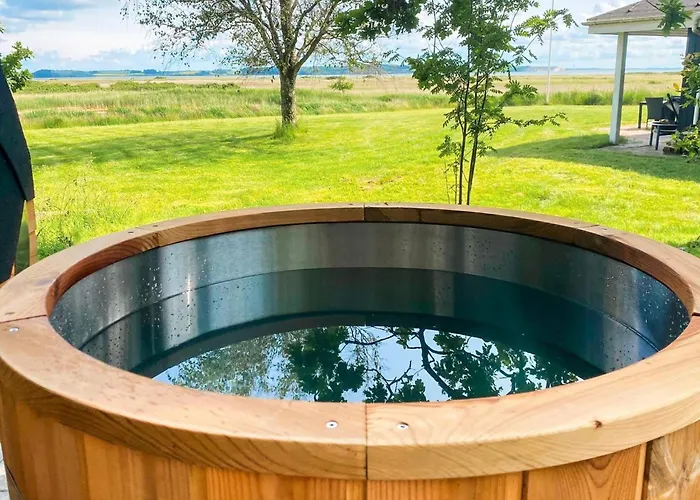 4 Person In Thisted-by Traum